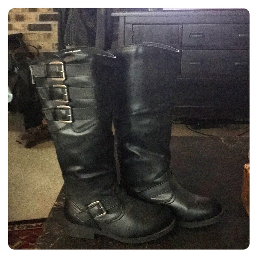 Wide calf boots